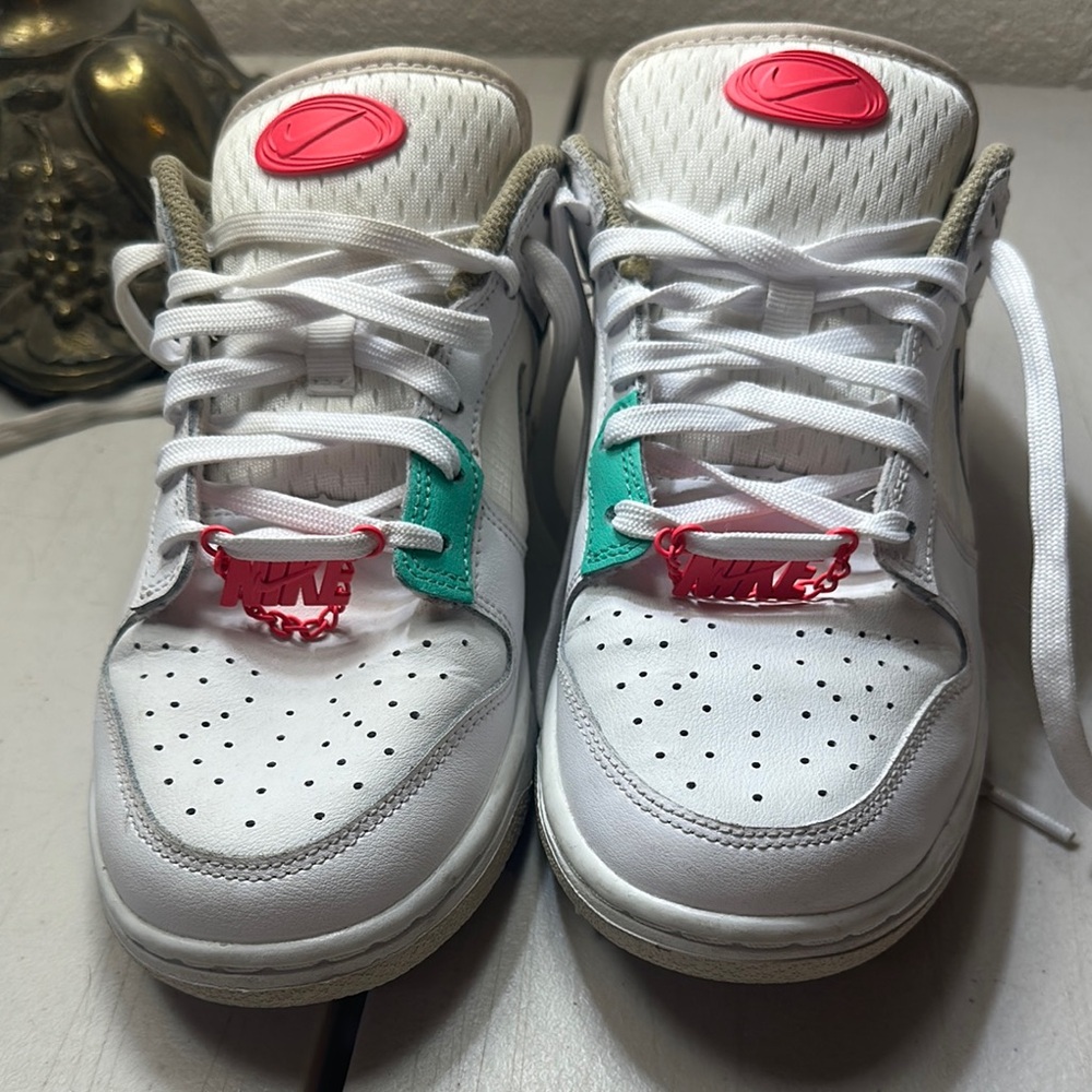 Nike Women's Dunk Low 'Pink Bling'  DX6060-121